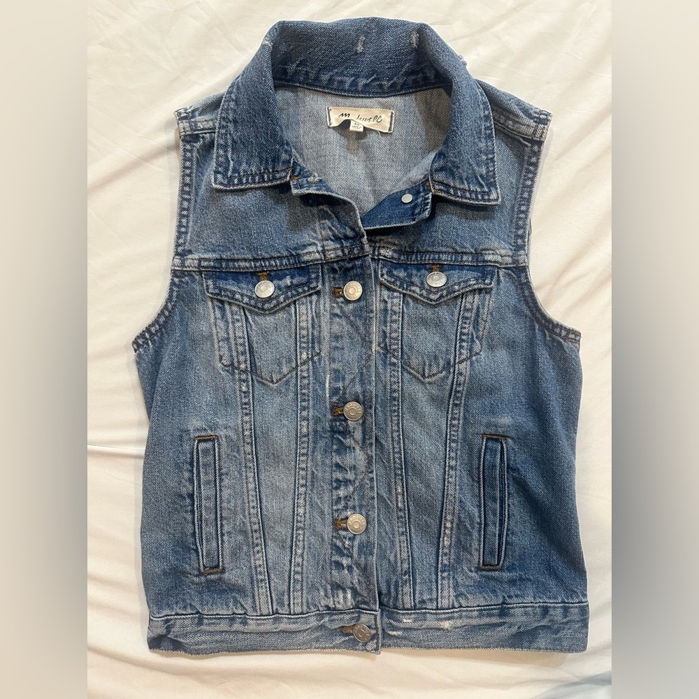 Madewell Denim Vest with Distressed Finish - Picture 3 of 8